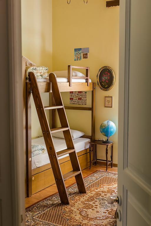 Athens Quinta Hostel ภายนอก รูปภาพ